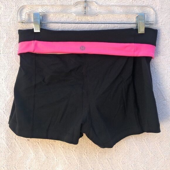 LuluLemon Athletic‎ Shorts - Picture 4 of 7